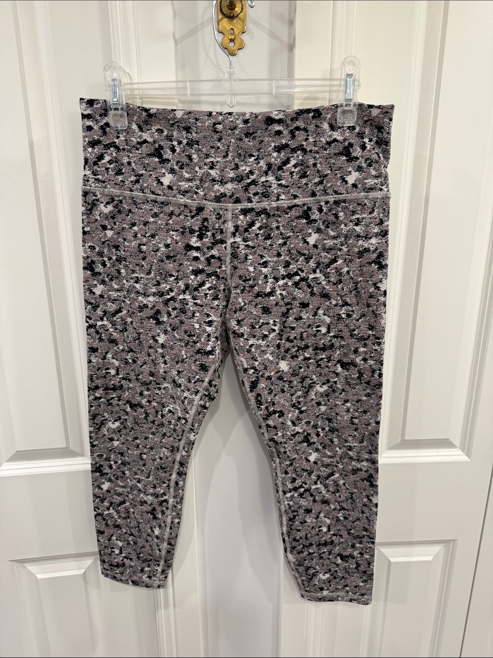 Athleta Grey Marble Print High-Rise Cropped Leggings
